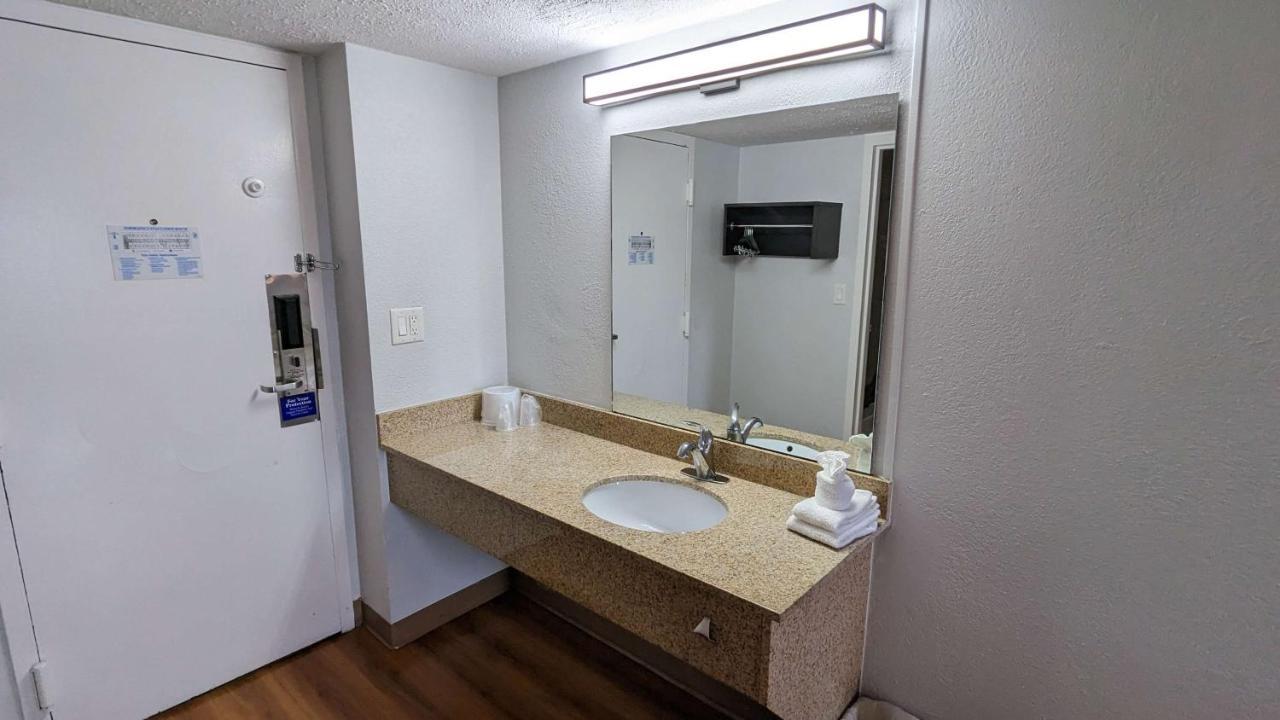 Motel 6-Framingham, Ma - Boston West Buitenkant foto